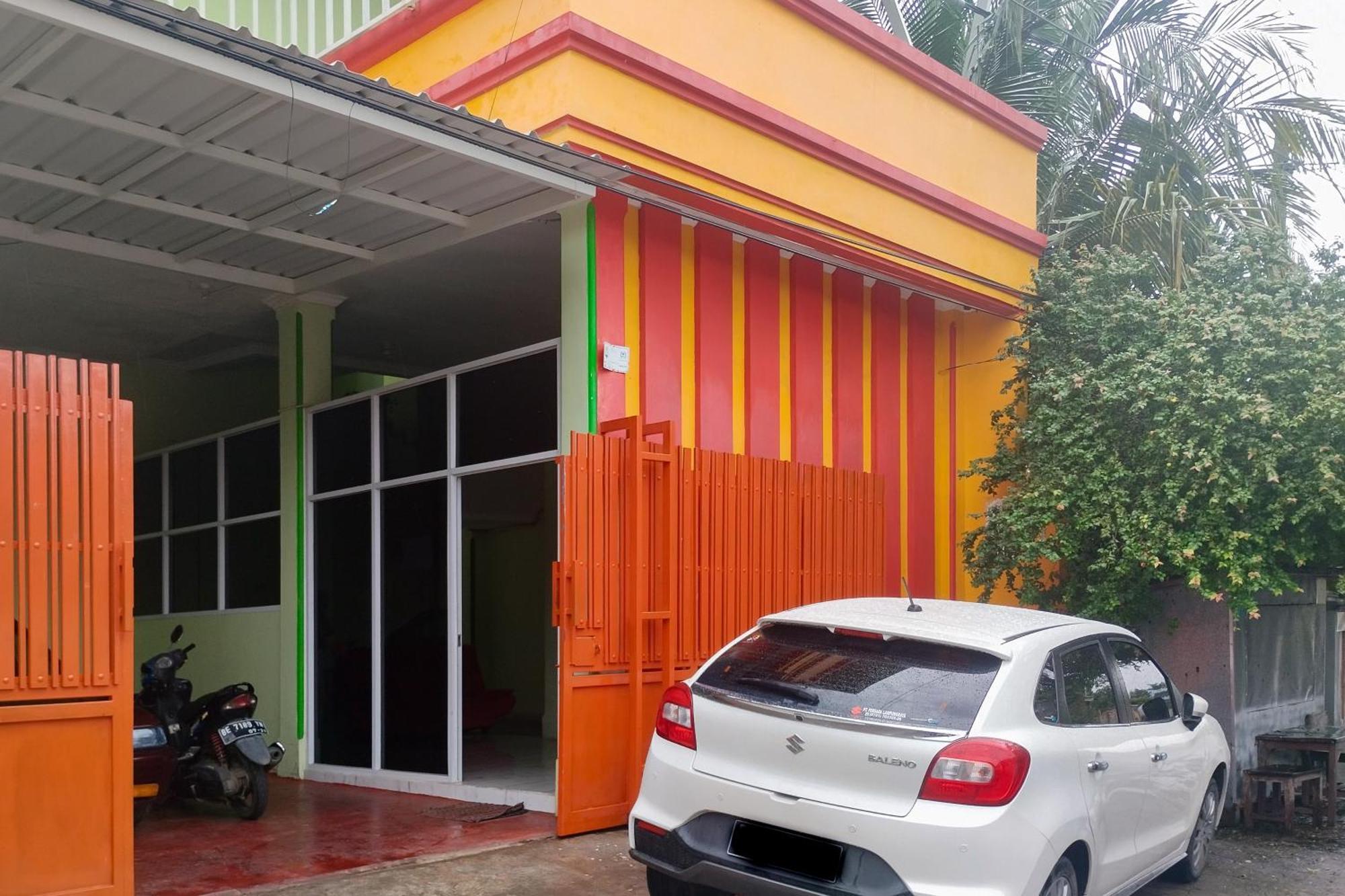 Reddoorz Syariah At Shakira Alesha Enggal Bandar Lampung Exterior foto
