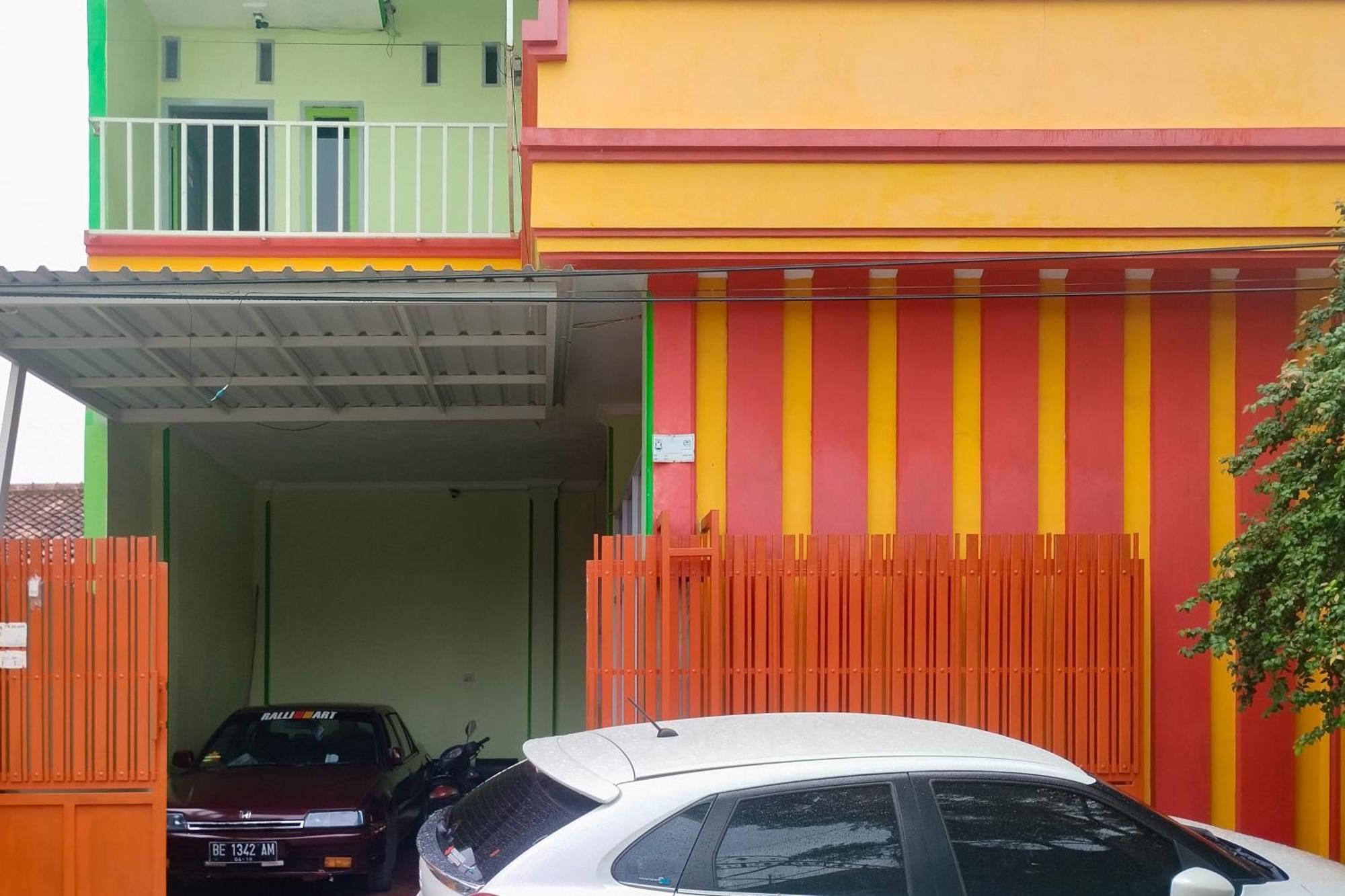 Reddoorz Syariah At Shakira Alesha Enggal Bandar Lampung Exterior foto